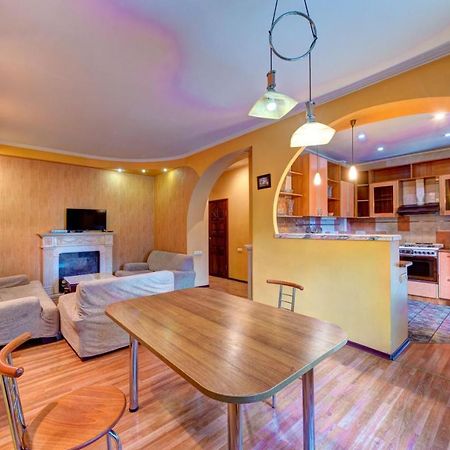 Three-Room Apartment Near Ocean Plaza Kiev Eksteriør bilde