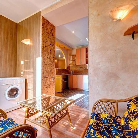 Three-Room Apartment Near Ocean Plaza Kiev Eksteriør bilde